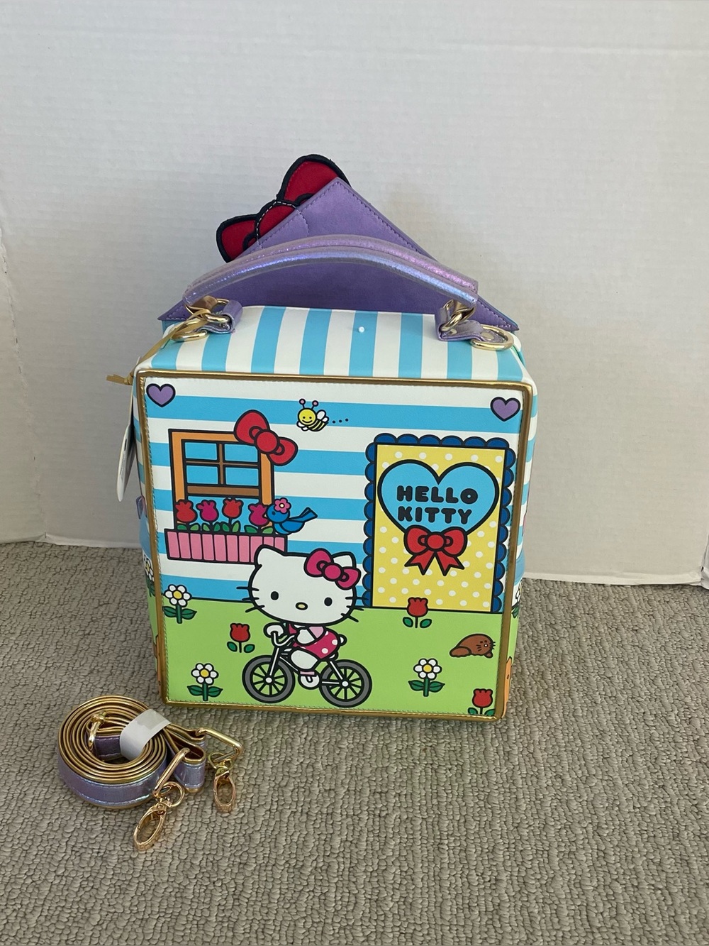 NWT irregular choice hello kitty house crossbody - Picture 4 of 12